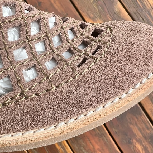 JEFFREY CAMPBELL TAGGART TAUPE SUEDE LEATHER ANKLE BOOTIES SIZE 7.5  NEW - Picture 3 of 15